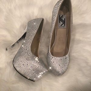 Beautiful sparkle heels